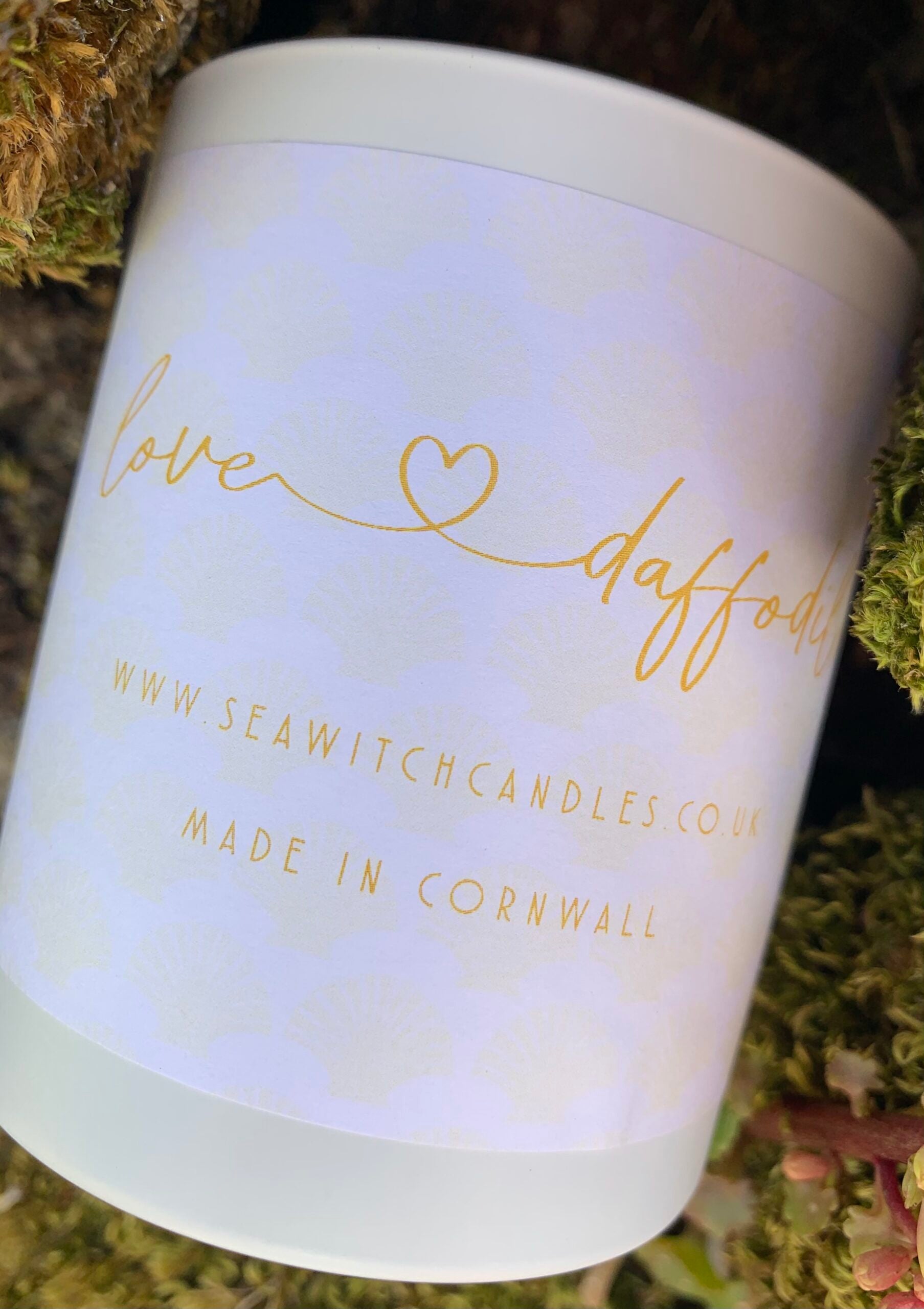 Love Daffodil Candle £22 Beautiful Daffodil Scented Candle Burn time of at least 50 hours &nbsp; Ingredients: natural vegan plant wax, fragrance oils, cotton wick &nbsp; This candle is hand poured into a white china pot and is made in Mousehole, Cornwall by Seawitch Candles Love Candles. Love Florals. Candle lover, Cornish daffodils, tete a tete, Daffs, shop small, shop handmade.